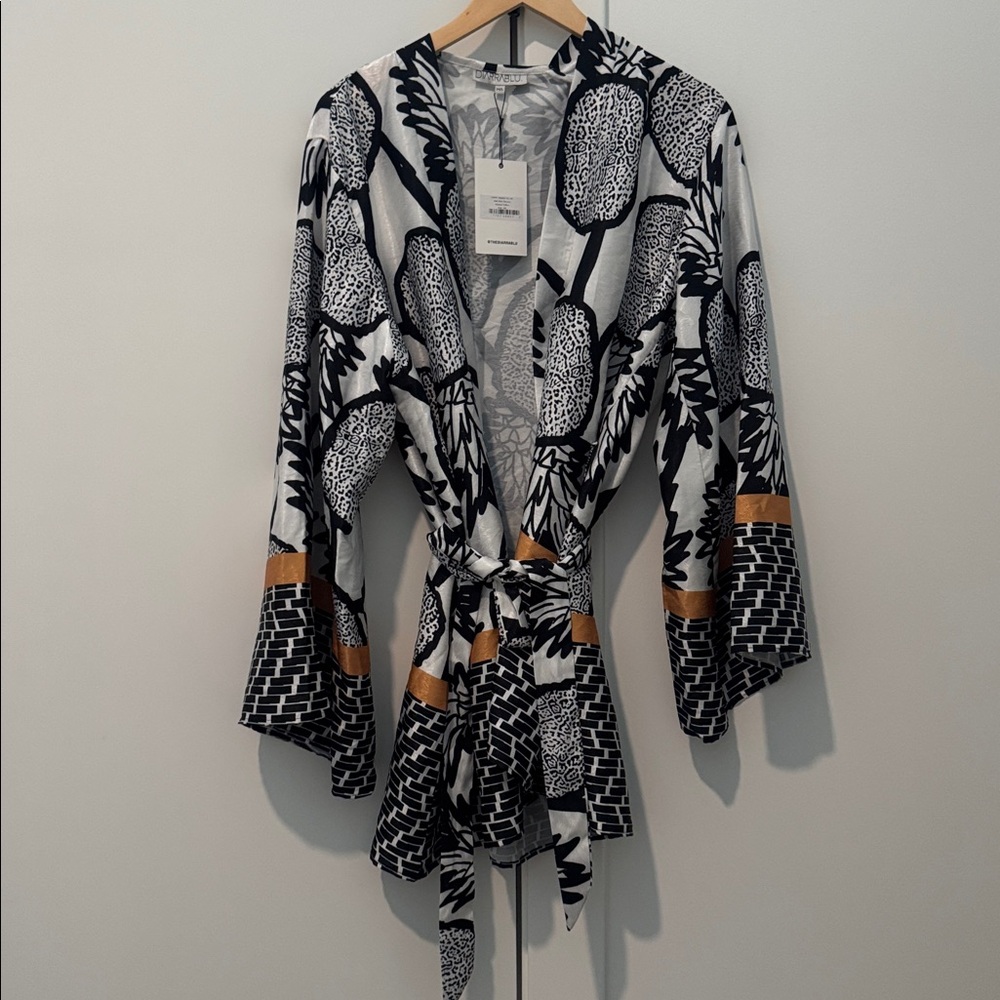Diarrablu Black and White Patterned Jacket